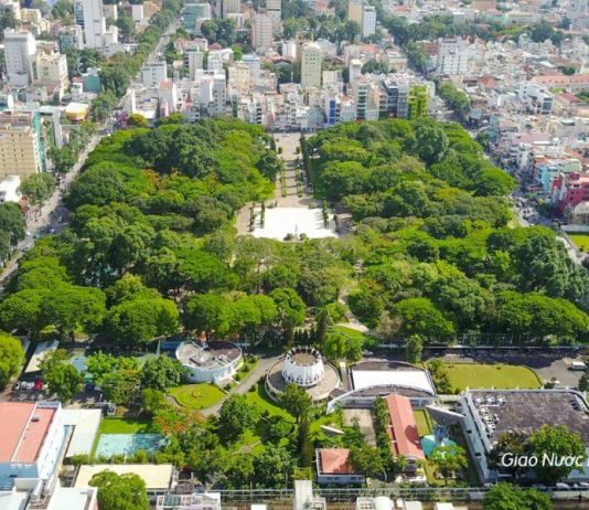 Công viên Lê Văn Tám - Quận 1